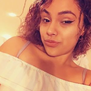 Meet your Posher, Zully